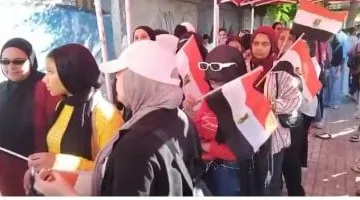 حشود واحتفالية وطنية في اقتراع الشيوخ بمدرسة الكوم الأحمر بأوسيم اليوم