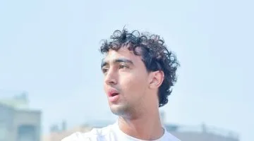 محلة يكرم أحمد رفاعي ويبرز دوره التاريخي في دفاع الزمالك